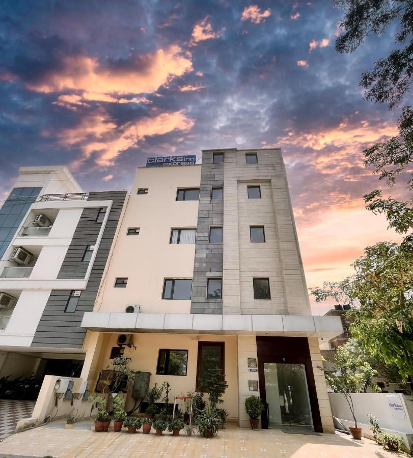 The Orion Express Hotel Jaipur Exterior photo
